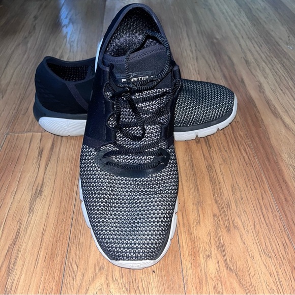 UNDER ARMOR-Black and Gray Athletic Sneakers - Picture 2 of 6